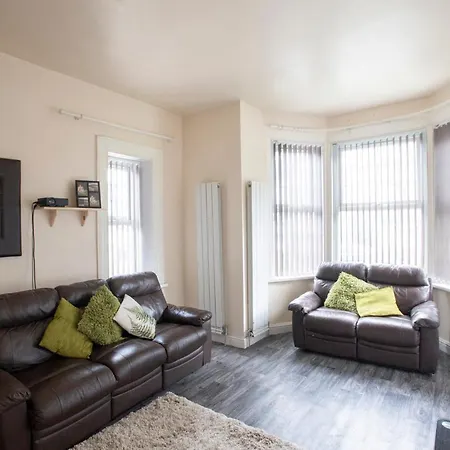 Comfy In Leeds Near Motorway & City *