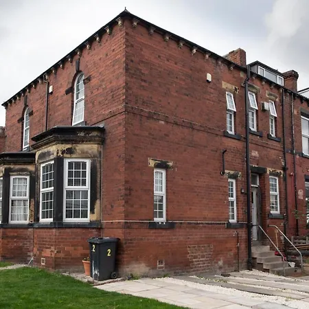 Comfy In Leeds Near Motorway & City Leeds (West Yorkshire)