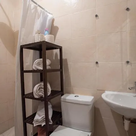 Comfy In Leeds Near Motorway & City Holiday home *