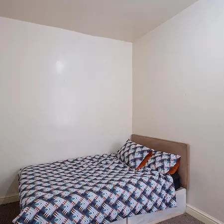 Comfy In Leeds Near Motorway & City Holiday home Leeds (West Yorkshire)