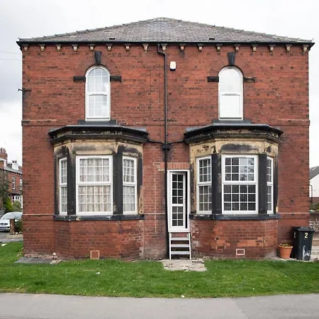 Comfy In Leeds Near Motorway & City * Leeds (West Yorkshire)